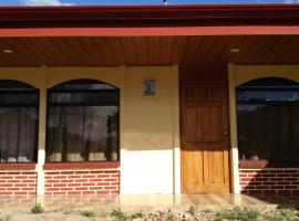 Casa en zona tranquila y rural，位于Higueronal的酒店