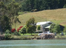 Woolshed Bed & Breakfast，位于塔卡卡的海滩短租房