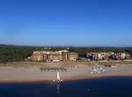 海滩高尔夫度假公寓，位于帕尔斯普拉亚·帕尔斯高尔夫场附近的酒店