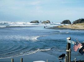 Webb's Scenic Surf，位于卡农海滩的酒店