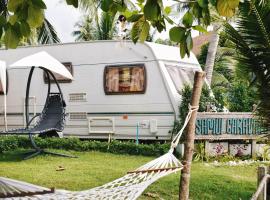 苏梅岛大篷车露营地，位于莱姆索塔的豪华帐篷营地
