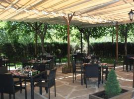 HOTEL MONTSANT，位于Vilaller的酒店
