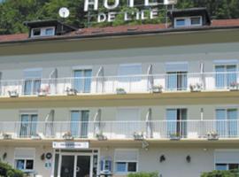 Logis Hôtel de l'Ile，位于Custines的酒店