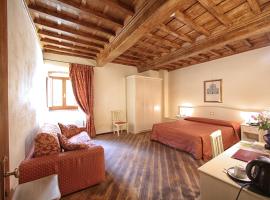 Hotel Villa San Michele，位于卡尔米尼亚诺的酒店