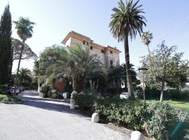 博内拉别墅酒店，位于热那亚Nervi的酒店