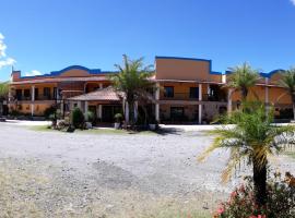 Hotel Volcan Inn，位于博尔坎的酒店