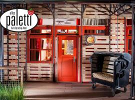 Karls Hotel ALLES PALETTI，位于勒沃斯哈根的酒店