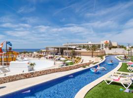 Minura Sur Menorca & Waterpark，位于蓬塔普里马的低价酒店