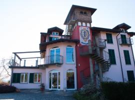 Tenuta La Vigna，位于Malgesso莫纳特湖附近的酒店