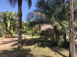 Les Maisons De Marco SENEGAL - B&B，位于斯基灵角的酒店