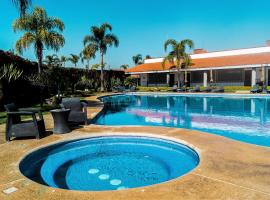 Hotel Ecce Inn & Spa，位于锡劳的酒店