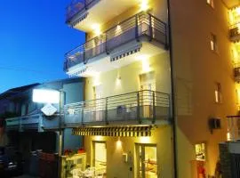 海伦公寓酒店