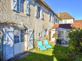 Castle in Montfaucon near Dordogne Canoeing，位于Labastide-Murat的酒店