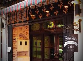 NZH HOTEL，位于乌隆他尼的酒店
