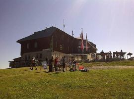 Gipfelhaus Gerlitzen，位于Arriach的酒店