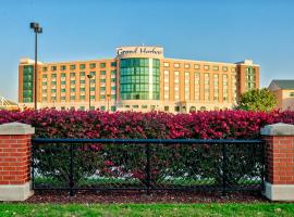 Grand Harbor Resort，位于迪比克的酒店