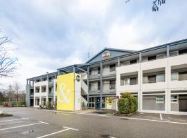 B&B HOTEL Grenoble Université，位于日尔的酒店