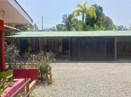 Cabinas La Macha，位于Batán的酒店
