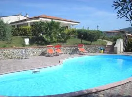 阿格里图里斯莫海景酒店