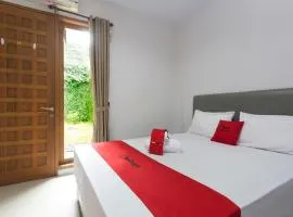 RedDoorz Plus near Cilandak Town Square 2