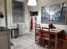 Cozy 2-Bedroom Apartment #25 by Amazing Property Rentals