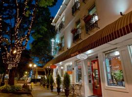 Camas Boutique Hotel，位于Camas的酒店