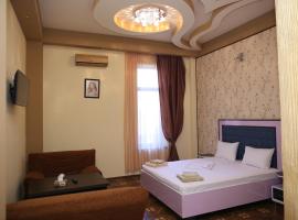 Z Narek Hotel Complex，位于Verin Ptghni的酒店