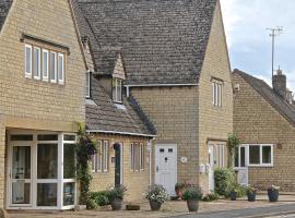 Kate's Cottage，位于水上伯顿的酒店