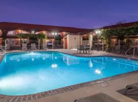 月桂树酒店及会议中心