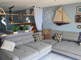 NAÜTIK, Ocean Front! Great view，位于法哈多的酒店