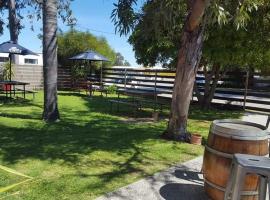 The Grand Central Hotel Cobram，位于科布勒姆的酒店