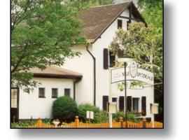 Neue Spitzmühle，位于施特劳斯贝格的酒店