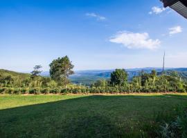 Hoyohoyo Eagles View Eco Estate，位于Bosbokrand的酒店