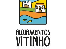 Alojamentos Vitinho - Vila Nova Milfontes，位于米尔芳提斯城的浪漫度假酒店