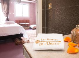 Riad SPA "Les Portes de l'Orient" TOURS，位于图尔的摩洛哥传统庭院