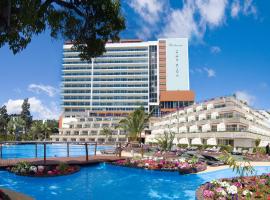 马德拉岛海洋佩斯塔纳酒店，位于丰沙尔的海滩酒店
