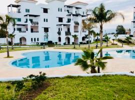 Résidence Maha Beach Cabo Negro，位于卡博尼格洛的高尔夫酒店