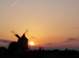 Ohessaare Windmill -Experience accommodation，位于Ohessaare的酒店