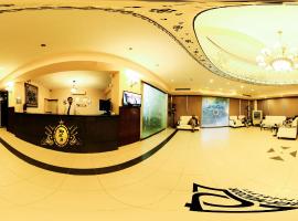 皇冠假日酒店，位于卡拉奇真纳国际机场 - KHI附近的酒店