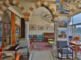Damask Rose, Lebanese Guest House，位于朱尼耶米娜埃尔哈迪德附近的酒店