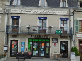 HOTEL DE L'ABBAYE，位于圣萨万的酒店