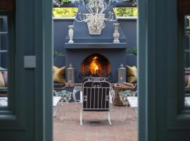 Akademie Street Boutique Hotel