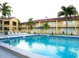 La Quinta Inn Fort Lauderdale，位于Moca的酒店