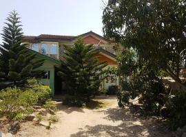 The Sameblood Lodge，位于Elmina的酒店