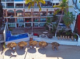 Vallarta Shores Beach Hotel，位于巴亚尔塔港的酒店