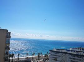 Benalmadena ,apartamento-Estudio primera Línea de Playa，位于贝纳尔马德纳的酒店