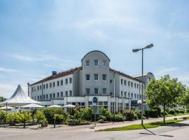 林堡格赫夫住宅酒店，位于林博格霍夫的带停车场的酒店
