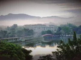 柳營尖山埤 Liuying Jianshanpi Resort