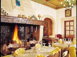 Hotel Restaurant Le Louvre，位于萨路特德沃克吕兹的酒店