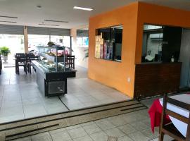 Hotel & Churrascaria O Laçador，位于佩内杜的酒店